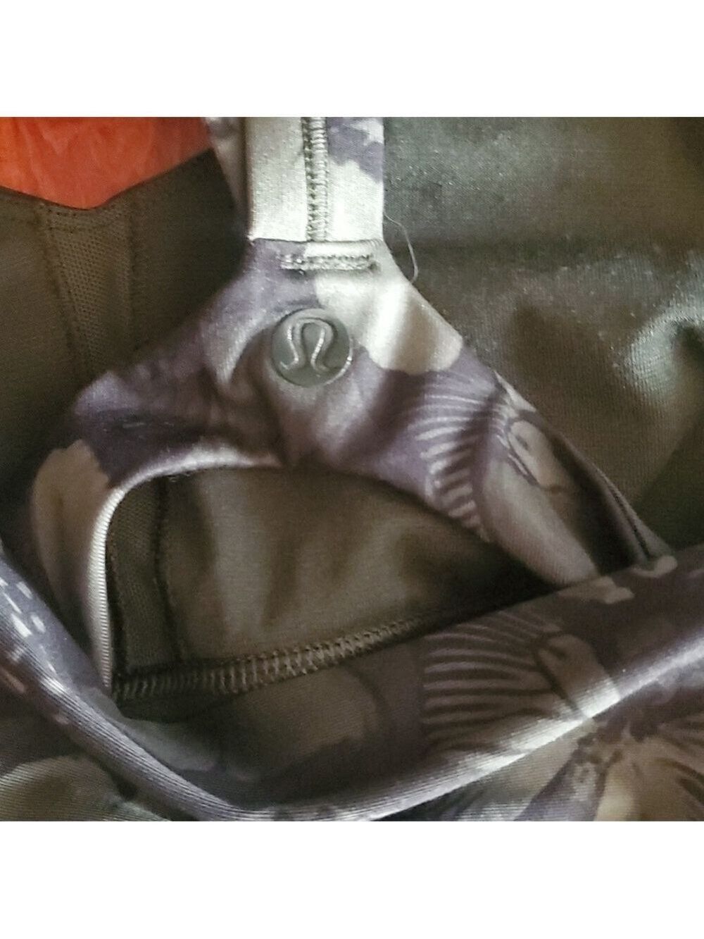 Lululemonwrap Wrap It Up Biggie So Fly Butterfly Fatigue Green/black top size 6 - Picture 5 of 5